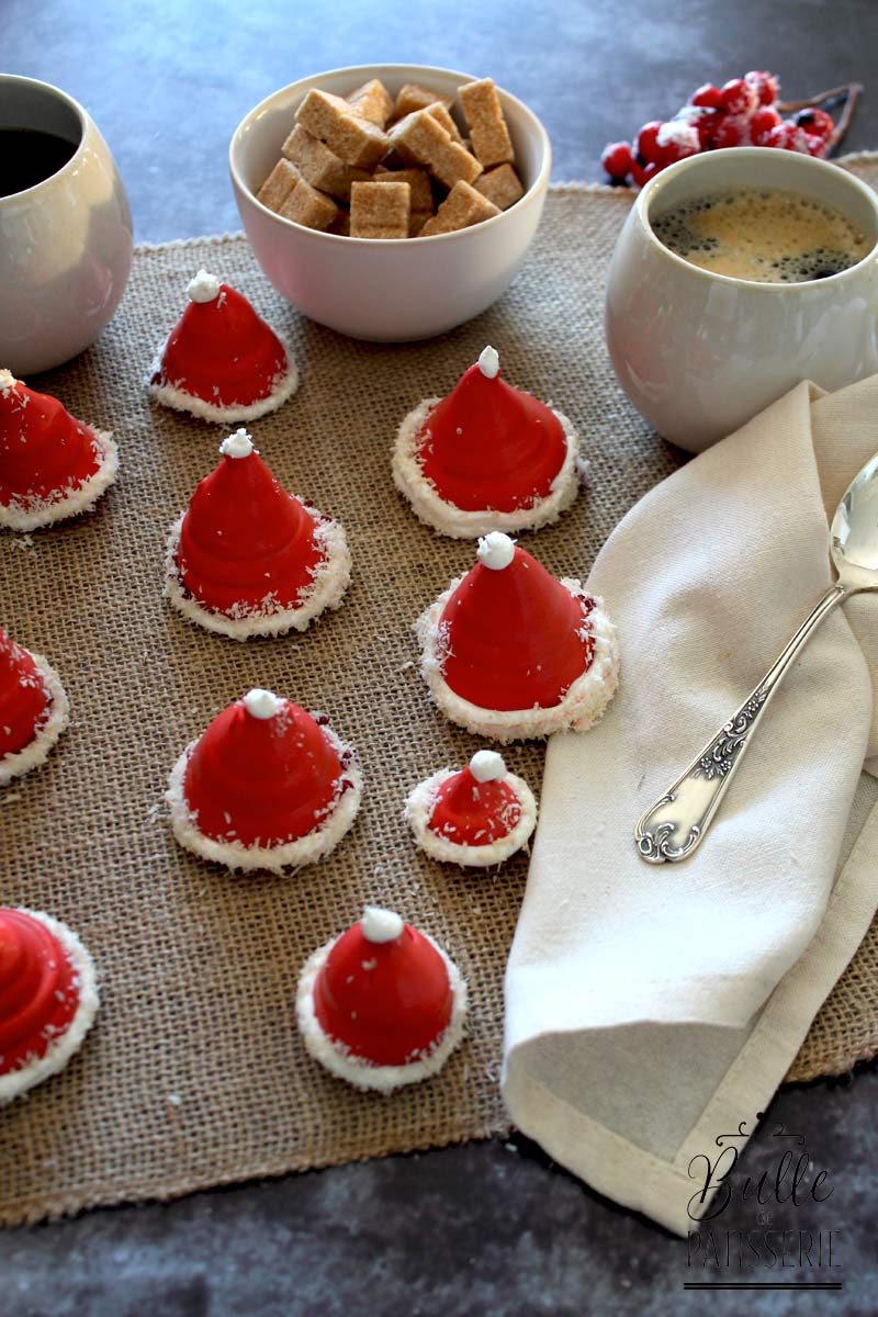 Meringues Bonnets de Père Noël - Bulle de Pâtisserie