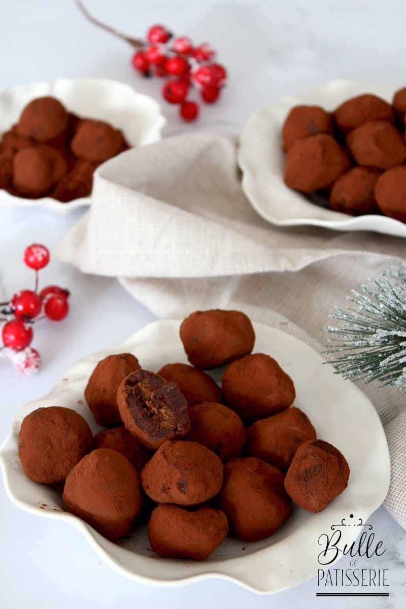 https://www.bulle-de-patisserie.fr/wp-content/uploads/2023/12/truffes-chocolat-praline1.jpg