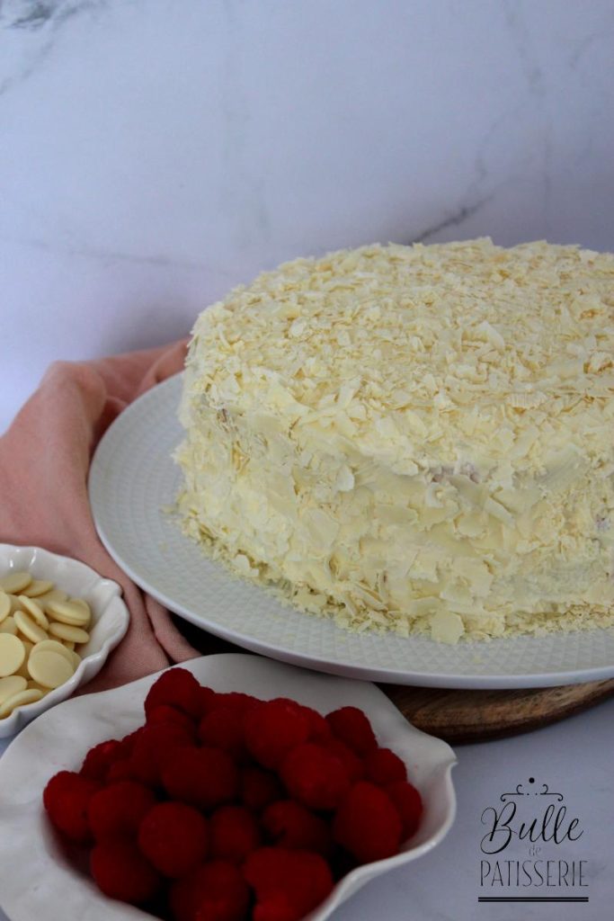 Recette du gâteau Edelweiss : génoise, ganache montée au chocolat blanc et framboises